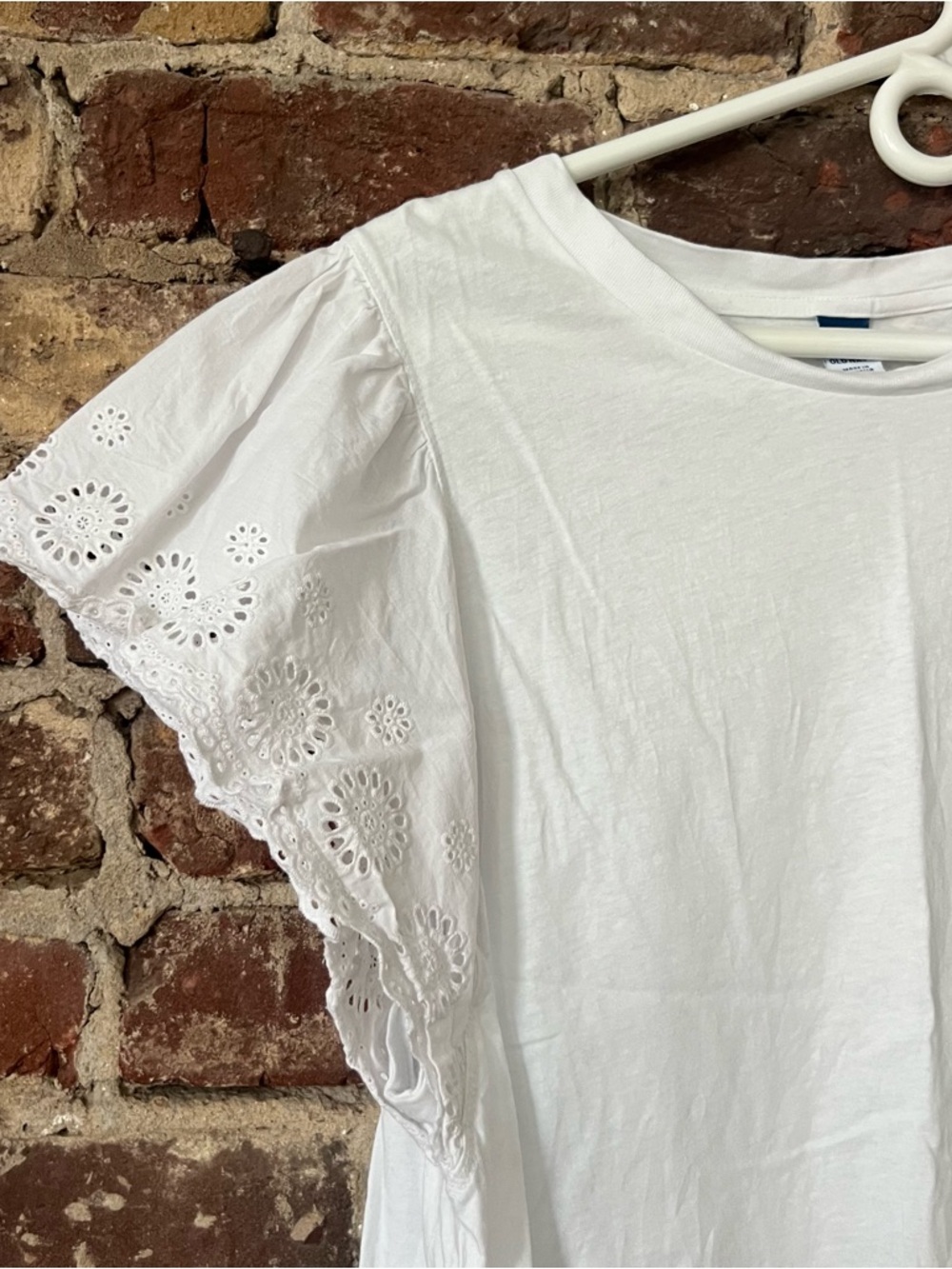 Old Navy White Eyelet Flutter Sleeve Tee - Picture 2 of 4